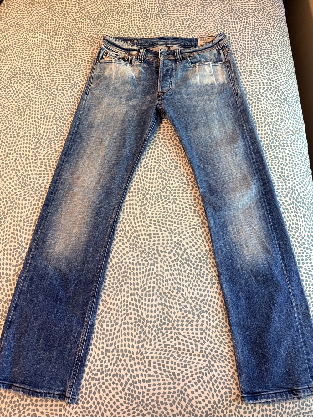 Diesel | Viker Low Rise, Button Fly Straight Leg Jeans, Distressed Wash - Picture 5 of 15